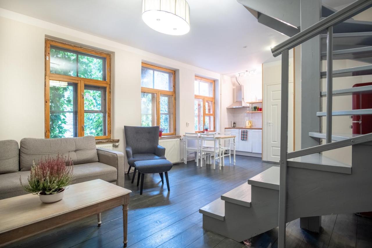 Dream Stay - Bright 2-Bedroom 2-Floor Old Town Apartment Tallinn Exterior photo