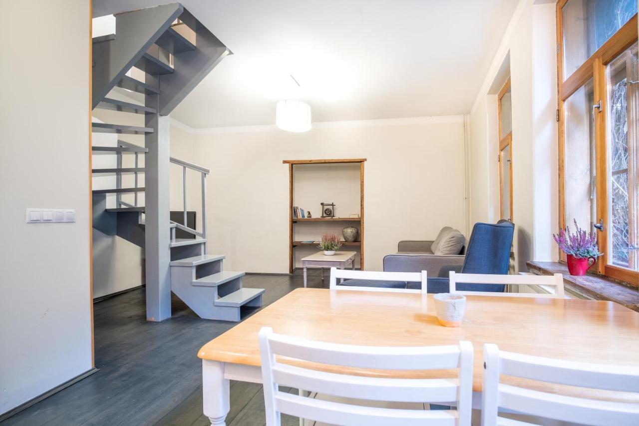 Dream Stay - Bright 2-Bedroom 2-Floor Old Town Apartment Tallinn Exterior photo