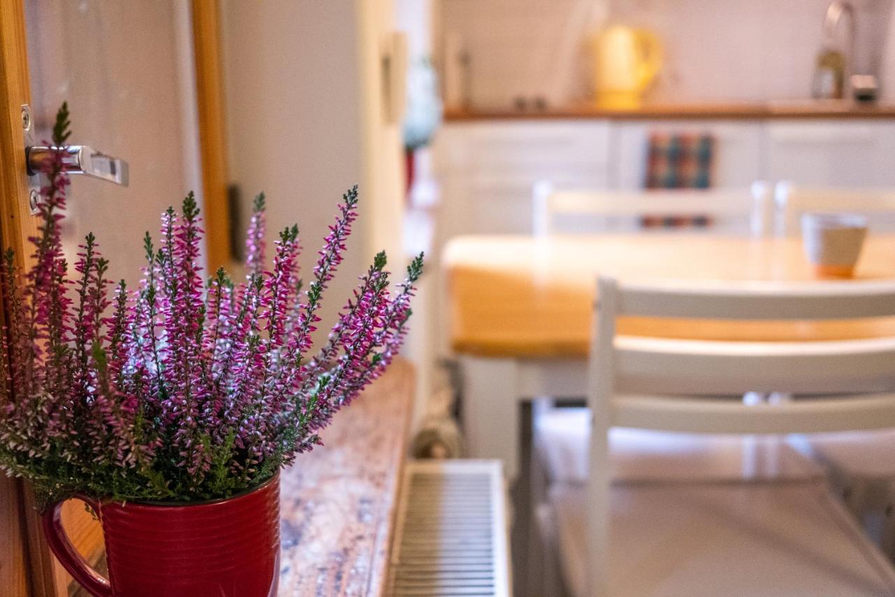Dream Stay - Bright 2-Bedroom 2-Floor Old Town Apartment Tallinn Exterior photo