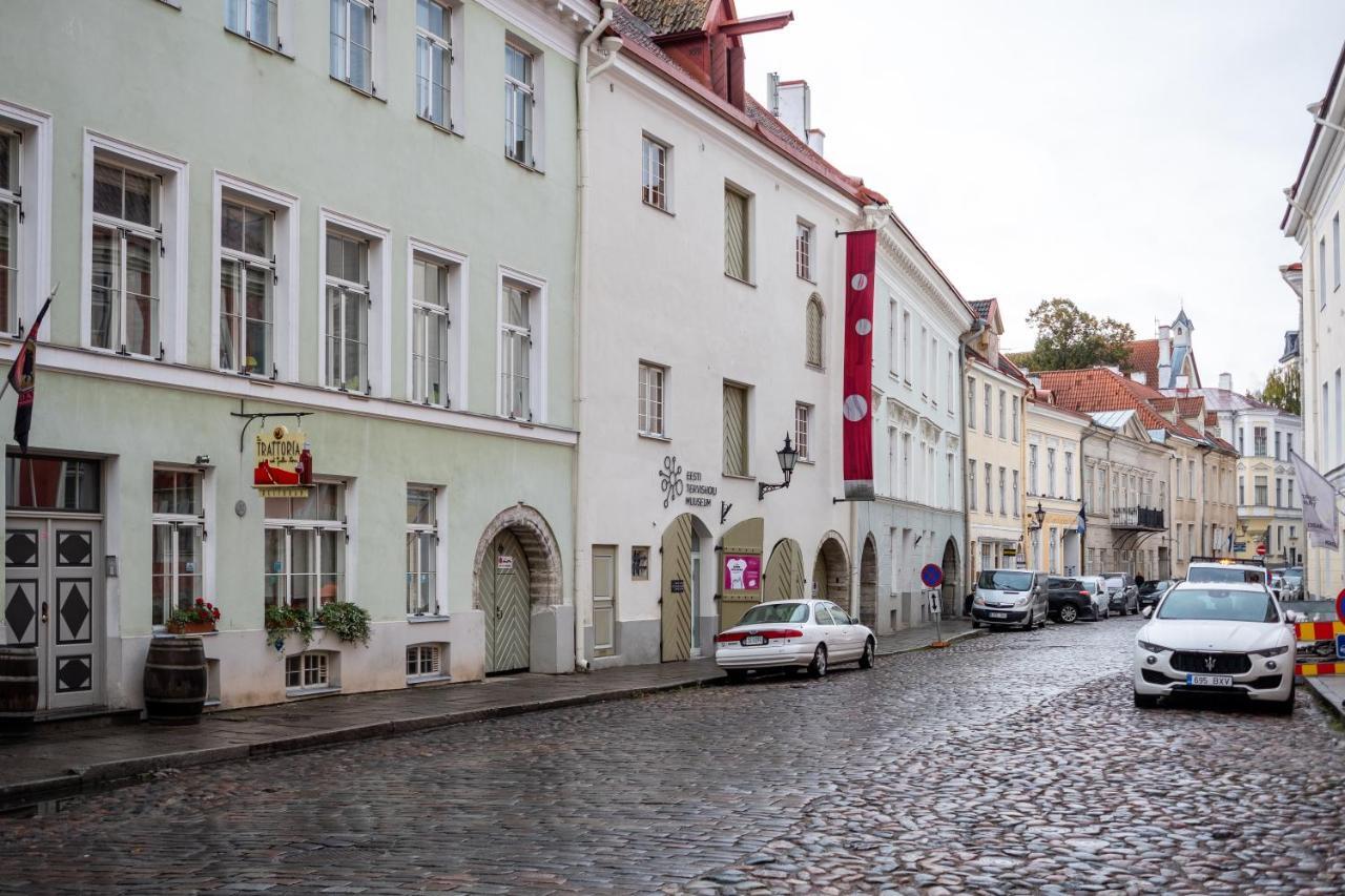 Dream Stay - Bright 2-Bedroom 2-Floor Old Town Apartment Tallinn Exterior photo